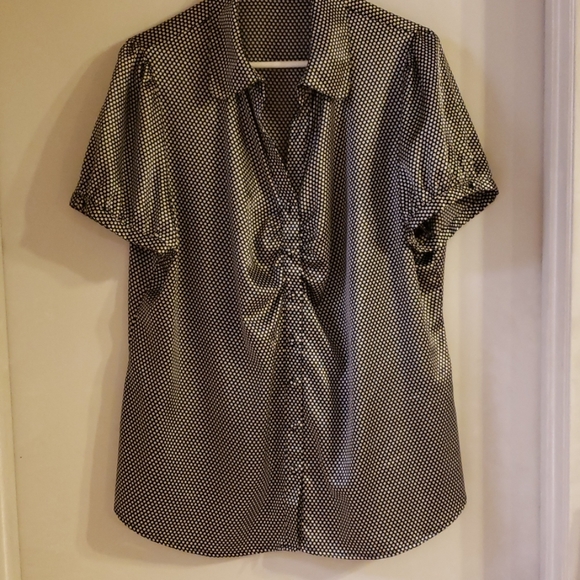 Apt. 9 Tops - Cute silky vintage blouse